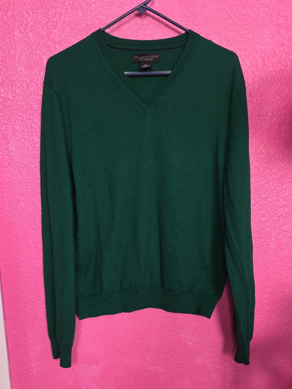 Bloomingdale's Men's Deep Green V-Neck Sweater